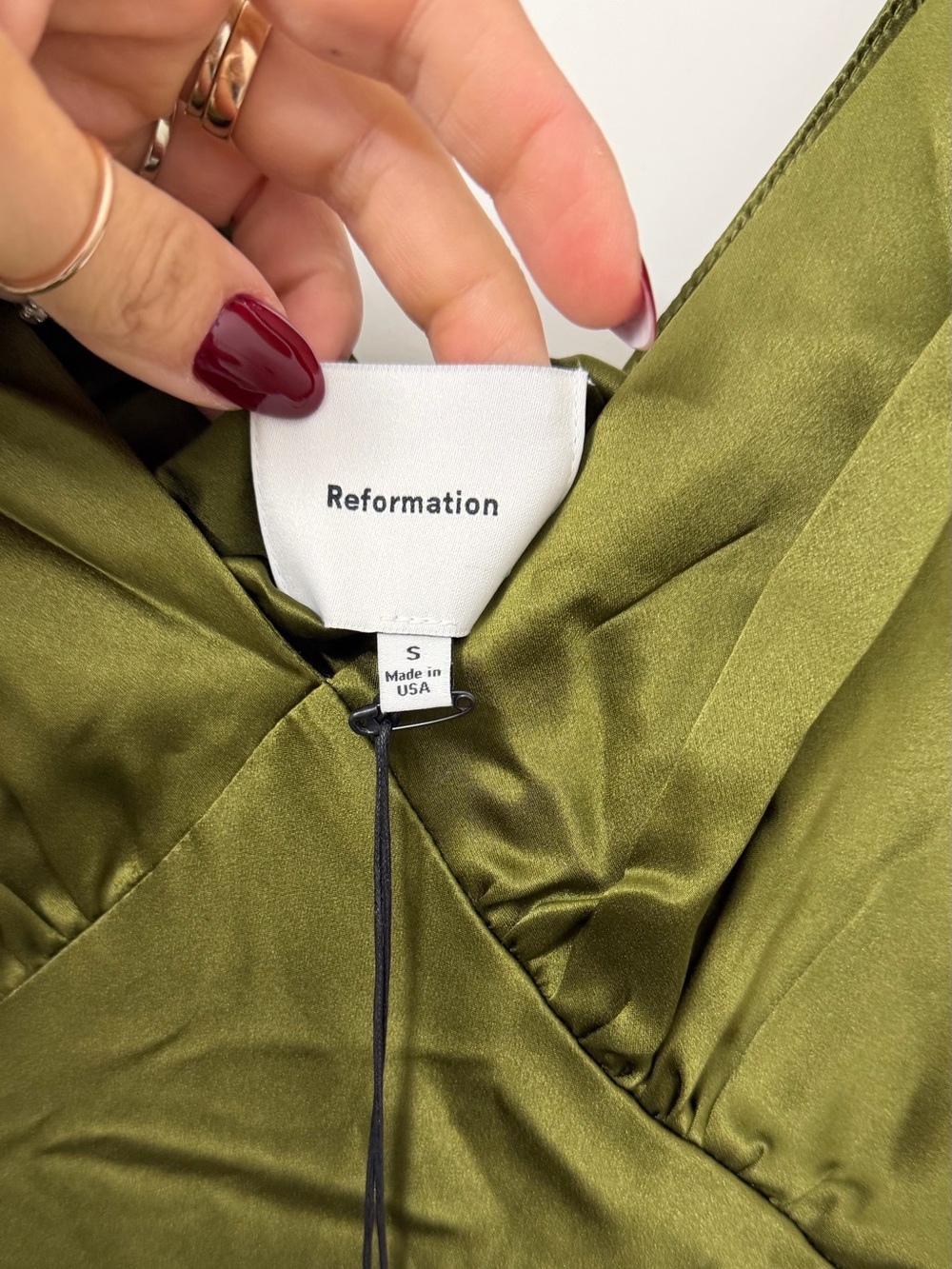 Reformation Pernille Dress in Moss Garden - Picture 5 of 8